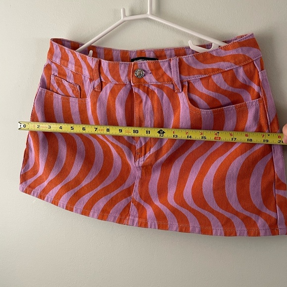 Momokrom Swirl Abstract Print Denim Mini Skirt [XL/Size 14] - Picture 4 of 12